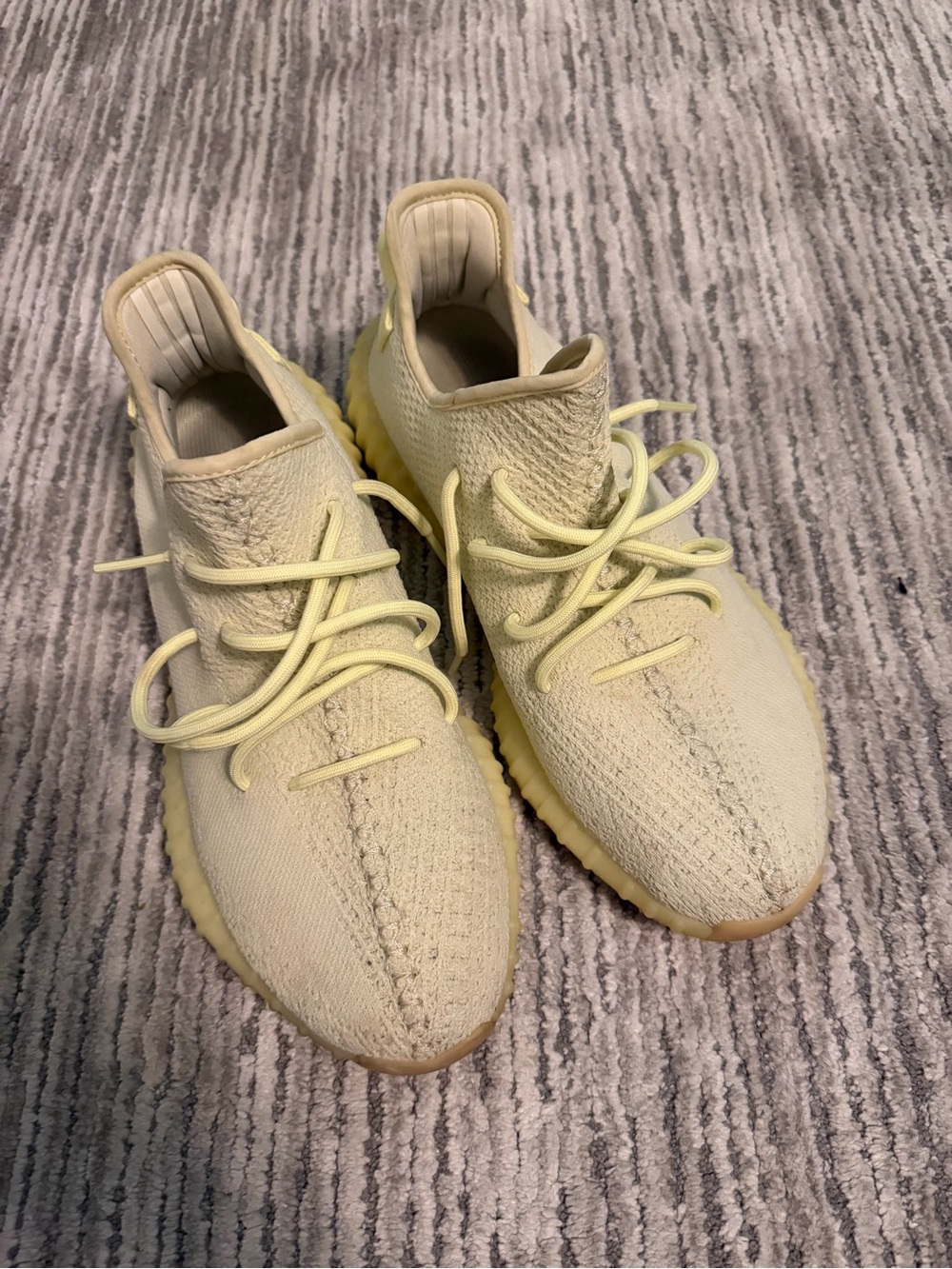 Adidas Yeezy
Boost 350 V2 knit sneakers
Yellow